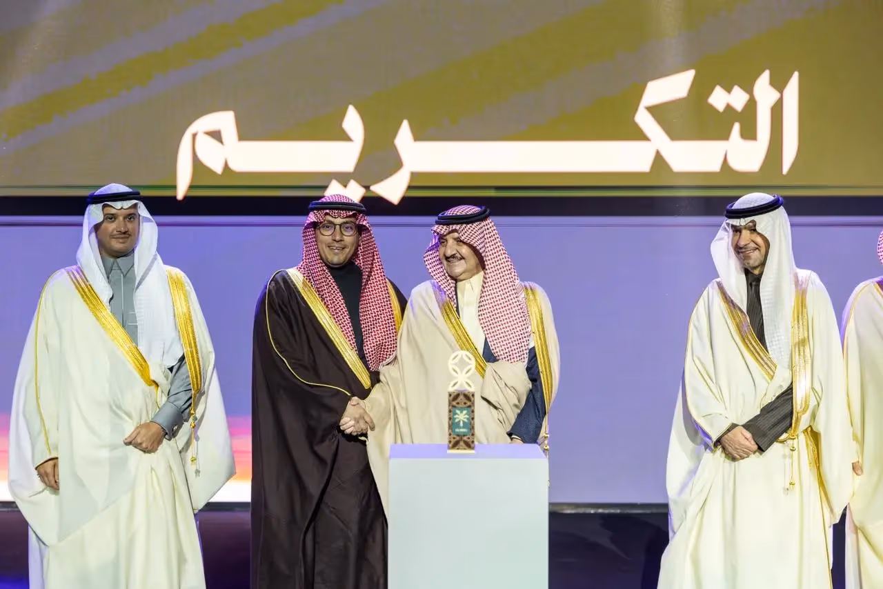 أمير الشرقية يكرّم نادي #الفتح كأحد الرعاة لمهرجان تمور الأحساء المصنعة 2026