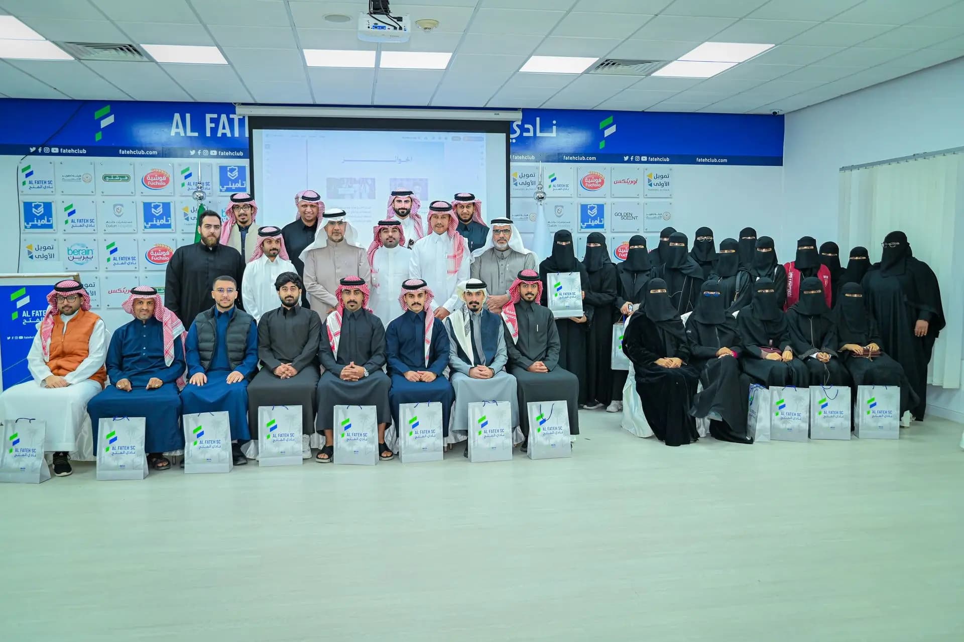 الفتح يستضيف مستفيدي مشروع أثر التابع لجمعية سند للمسؤولية الاجتماعية
