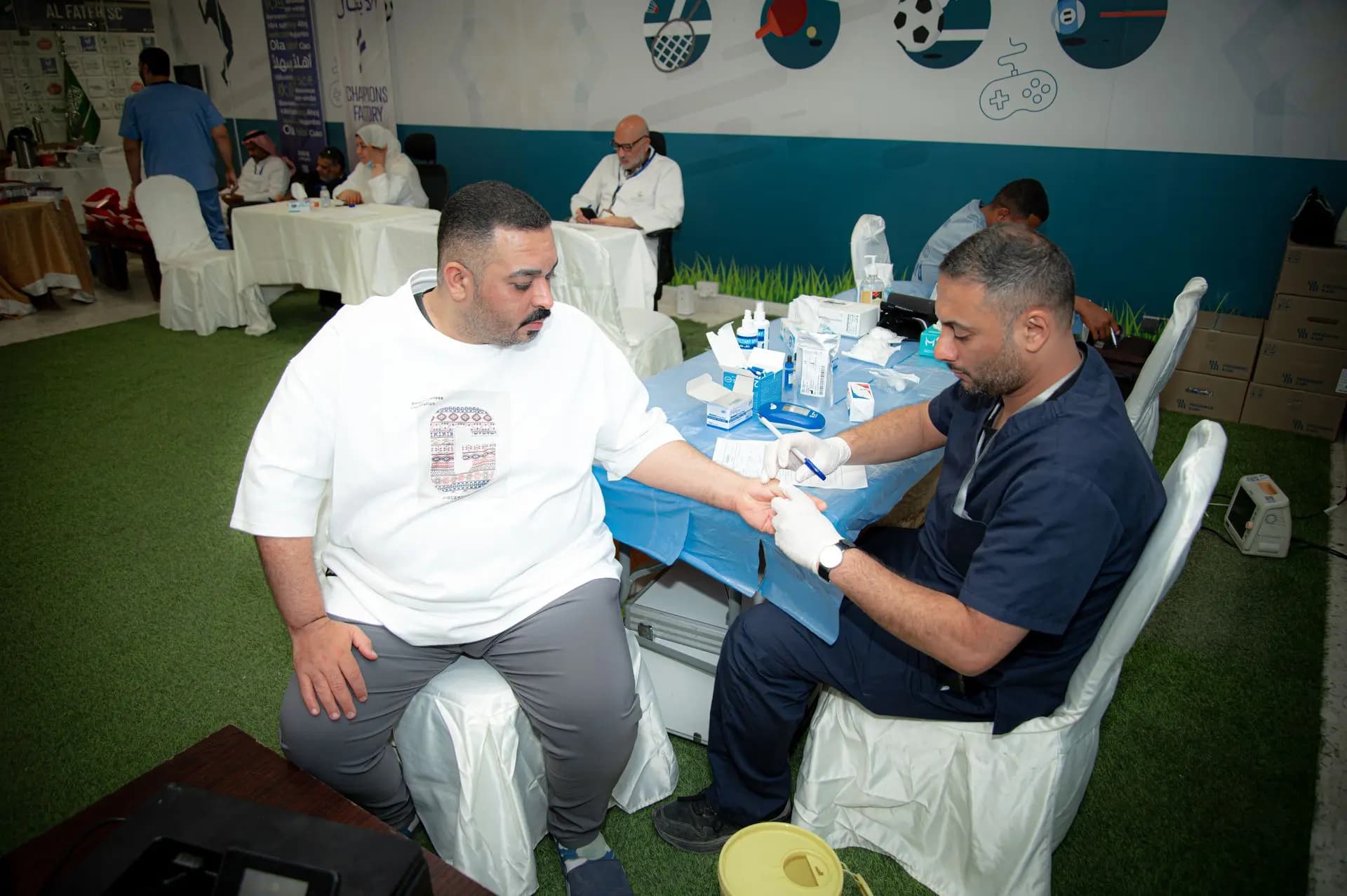 نادي الفتح يختتم حملة التبرع بالدم بالتعاون مع تجمع الأحساء الصحي